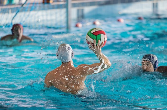 How water polo players train their shooting accuracy against water resistance