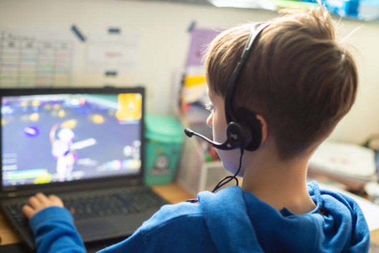 Powerful Impacts Of Online Gaming On Young Players