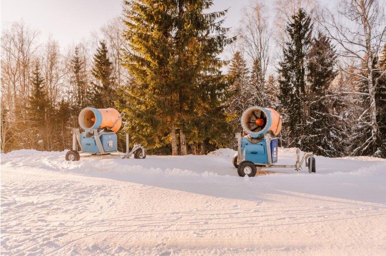 Professional Snow Machine Buying Guide for Commercial Event Planners