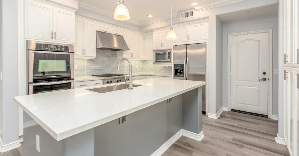 Cabinet Painting Versus Cabinet Replacement: What Homeowners Should Consider